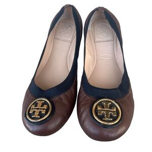 Tory Burch Caroline black and brown leather logo ballet flat shoes size 6.5